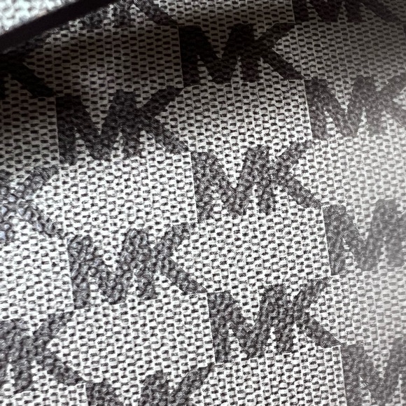 MICHAEL KORS LOGO brown/AcornWomans Belt Bag.Great Fall Colors.Gold Hardware.NWT - Picture 10 of 11